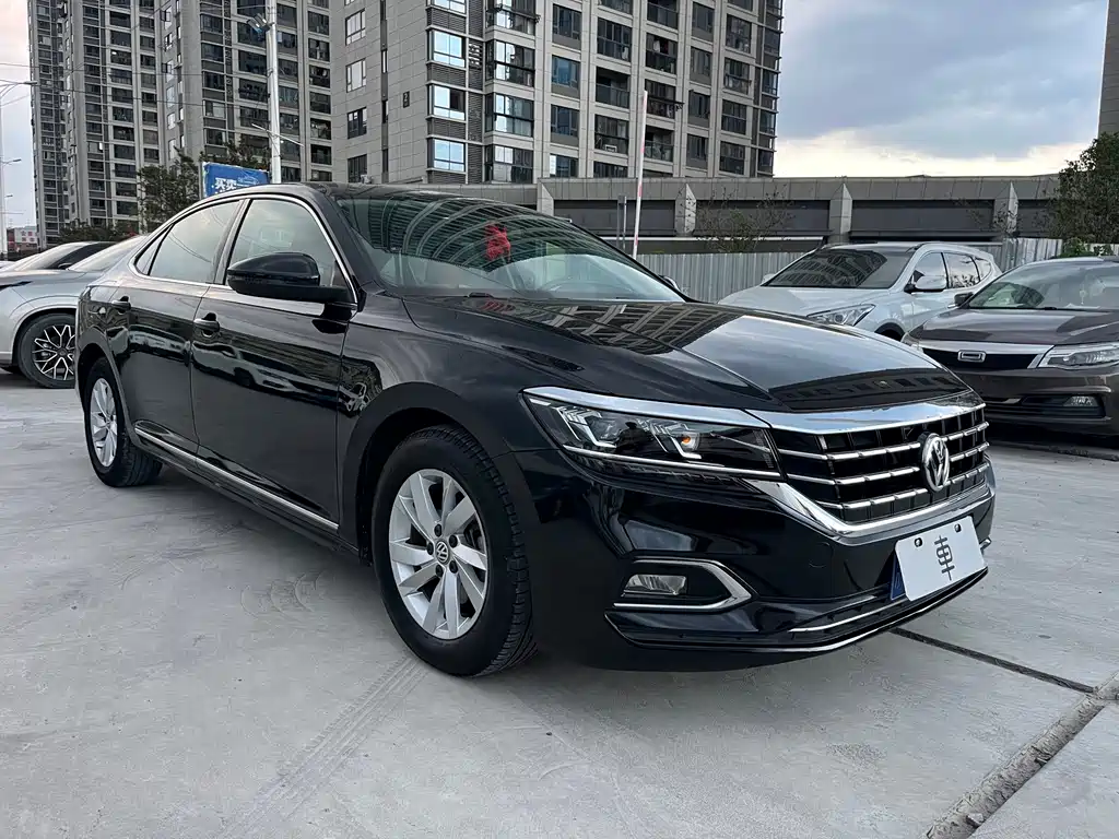 Volkswagen Passat — фото 3