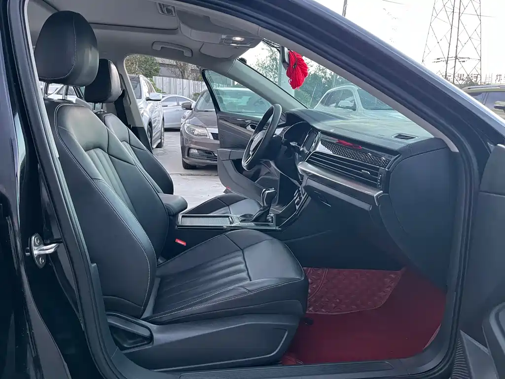 Volkswagen Passat — фото 9