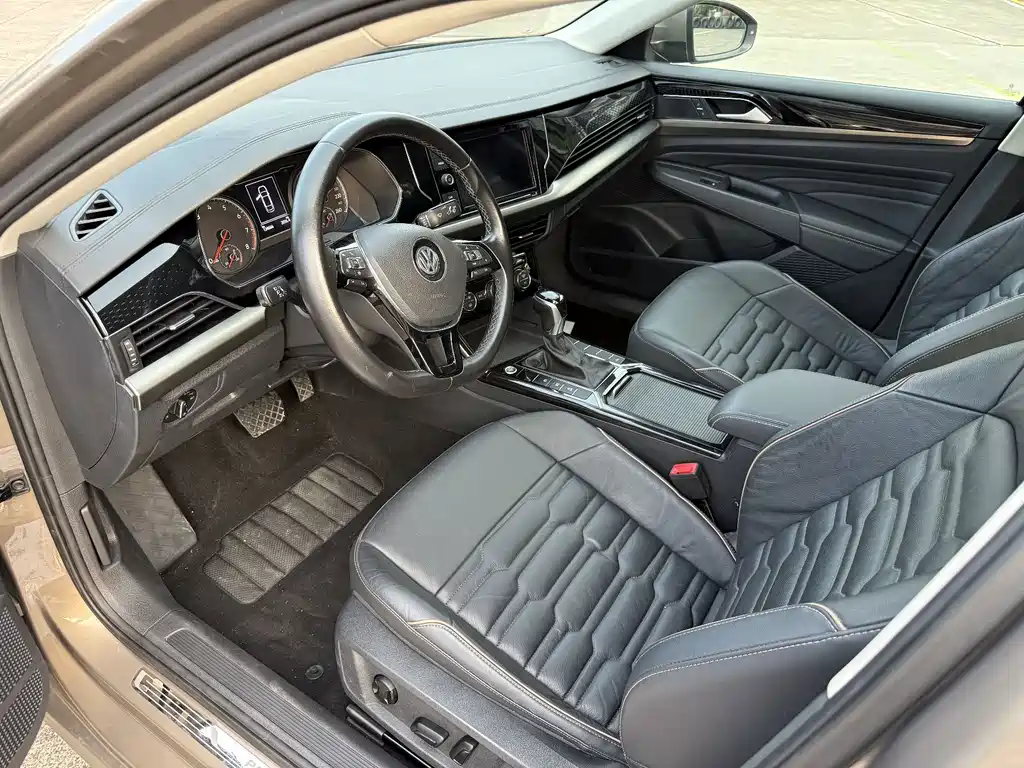 Volkswagen Passat — фото 7