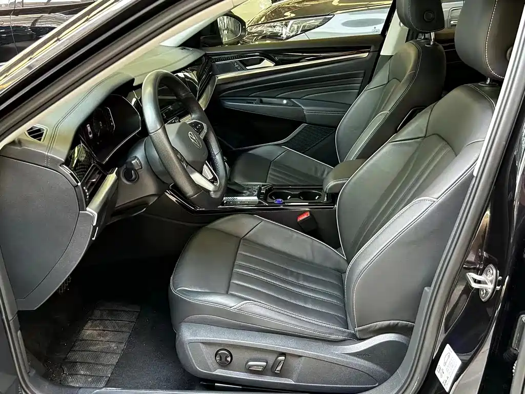 Volkswagen Passat — фото 4