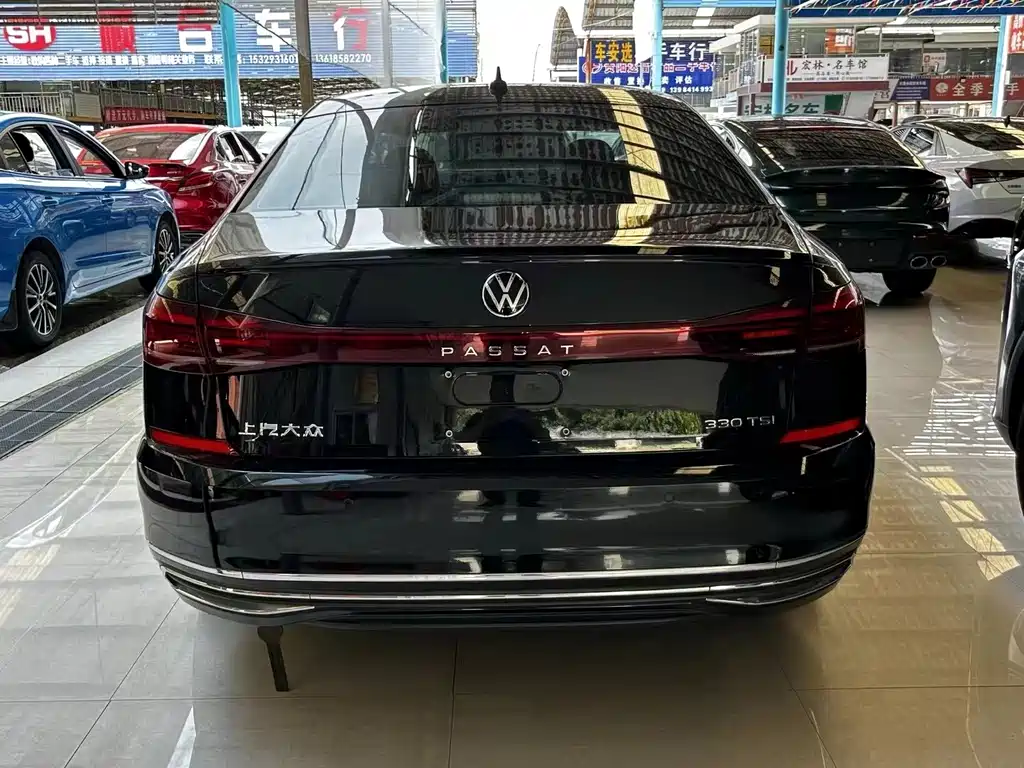 Volkswagen Passat — фото 8