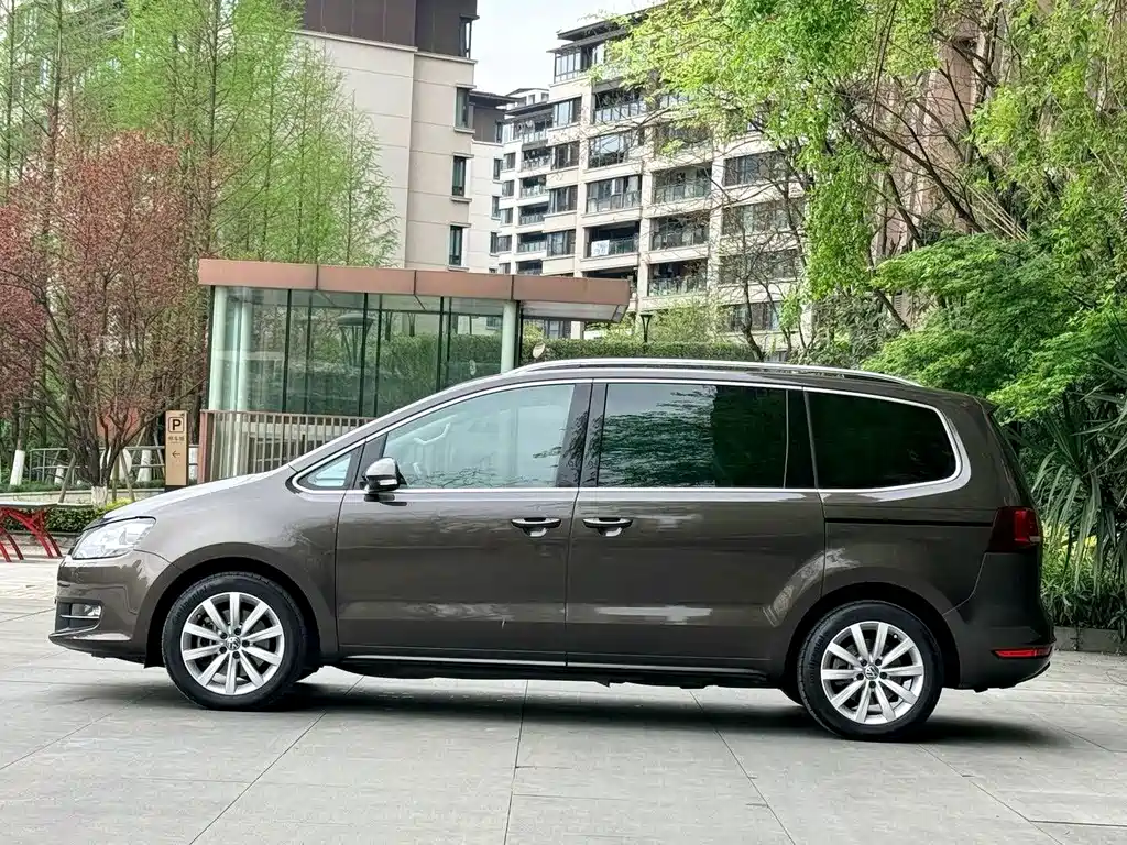 Volkswagen Sharan — фото 5