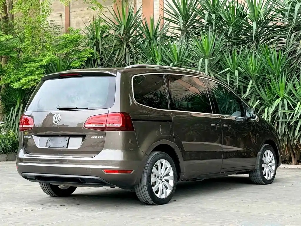 Volkswagen Sharan — фото 7