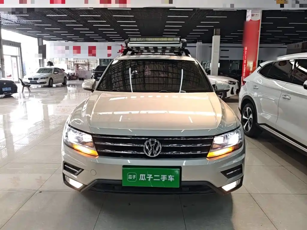 Volkswagen Tiguan L — фото 3