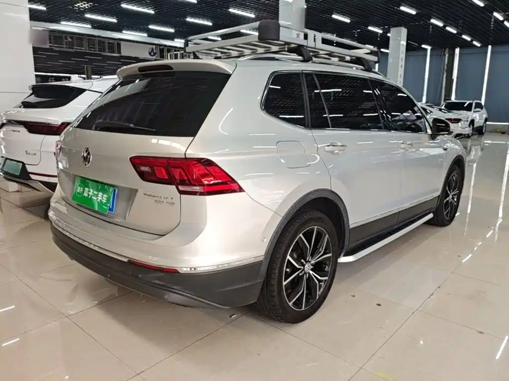 Volkswagen Tiguan L — фото 7
