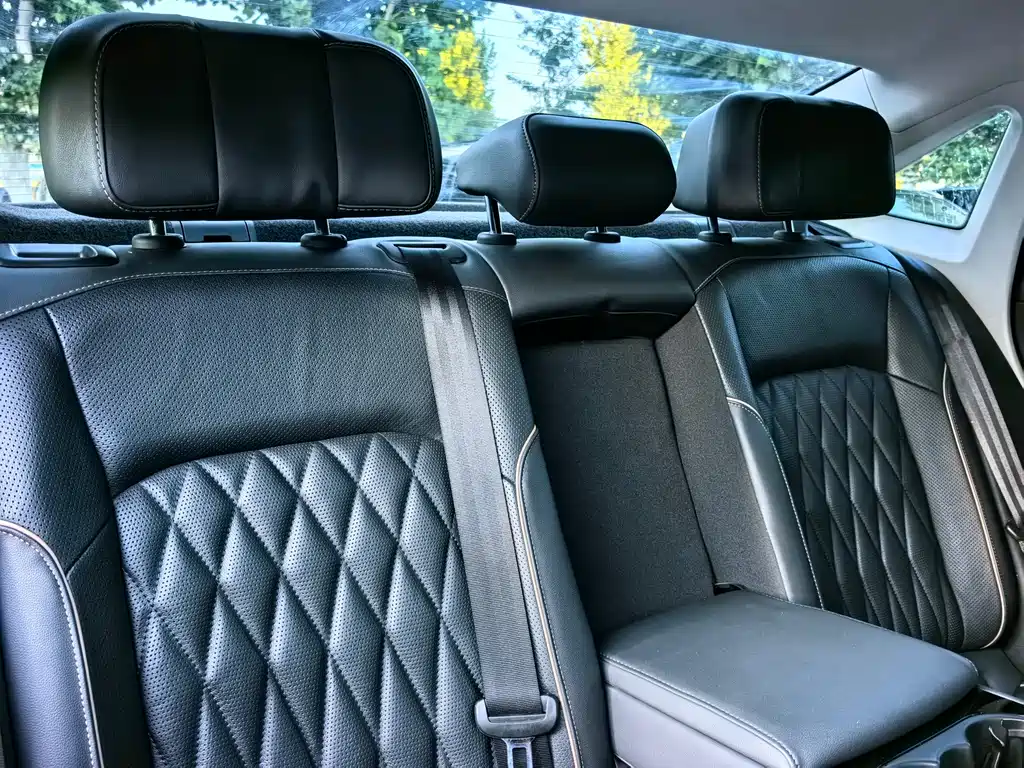 Volkswagen Passat — фото 17