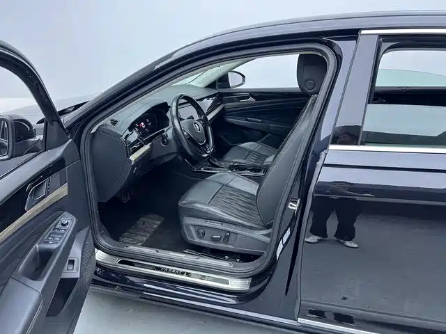 Volkswagen Passat — фото 7
