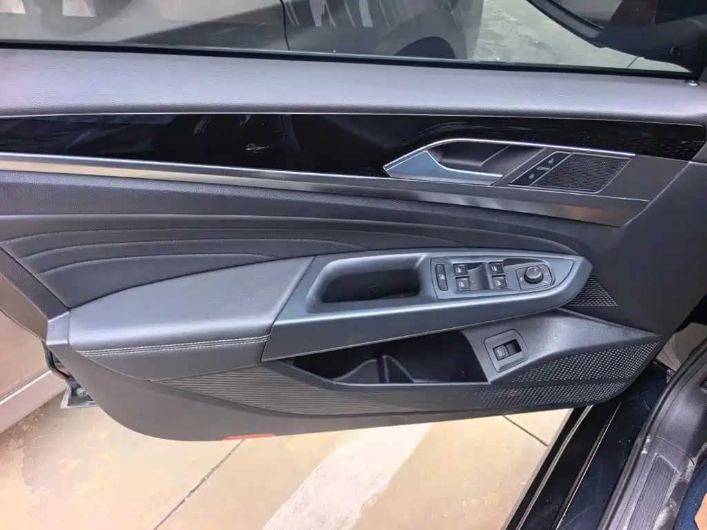 Volkswagen Passat — фото 6
