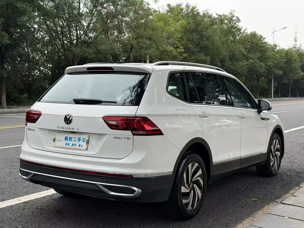 Volkswagen Tiguan L — фото 4