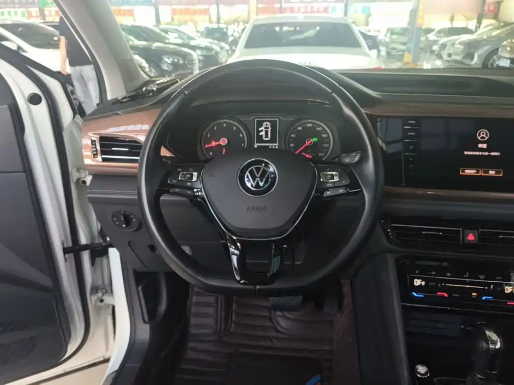 Volkswagen Tharu — фото 11