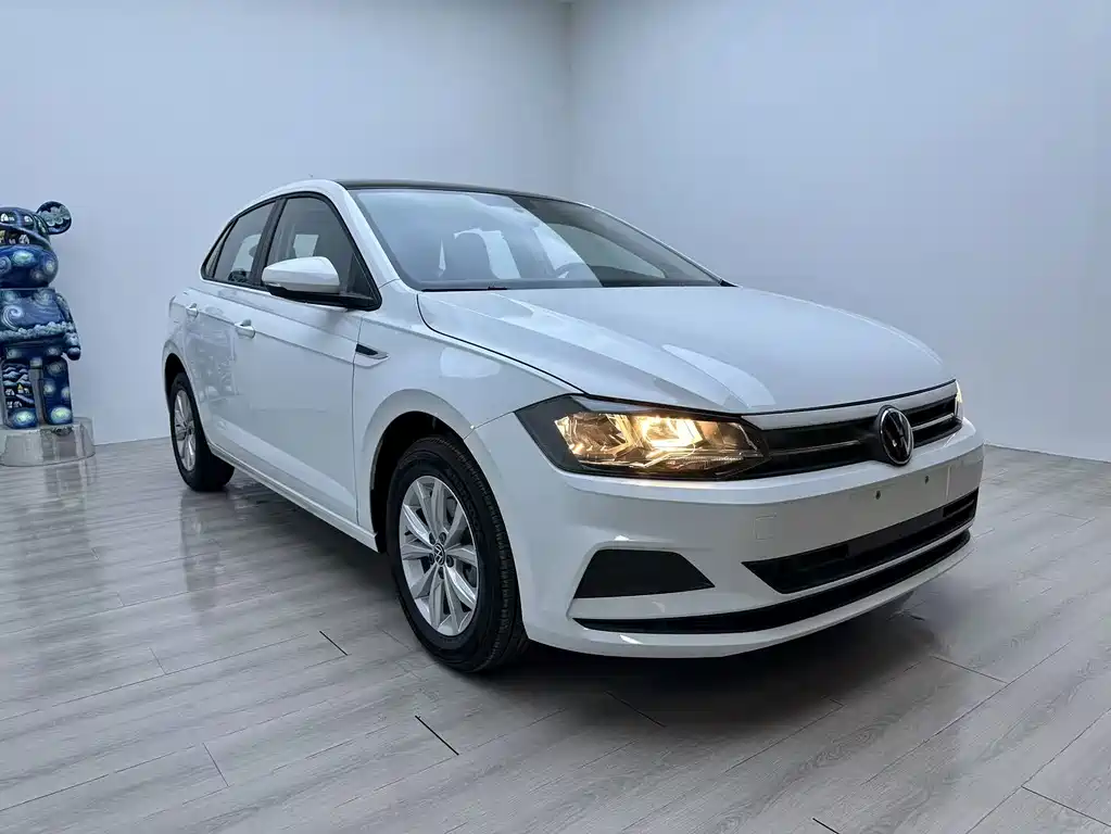 Volkswagen Polo — фото 2