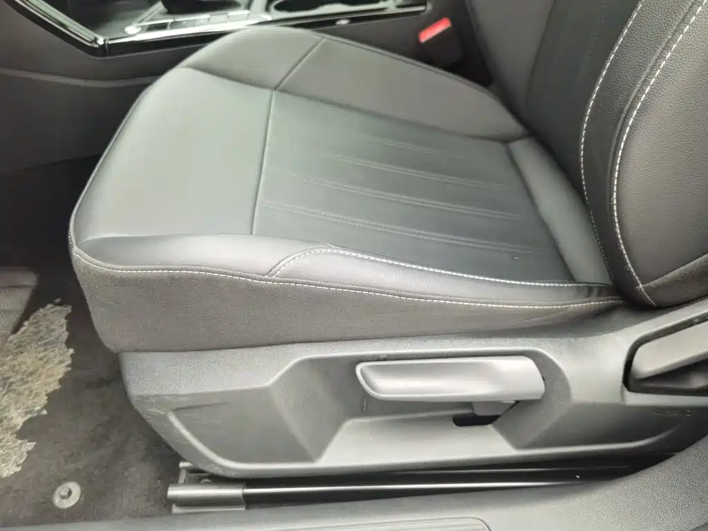 Volkswagen Passat — фото 20