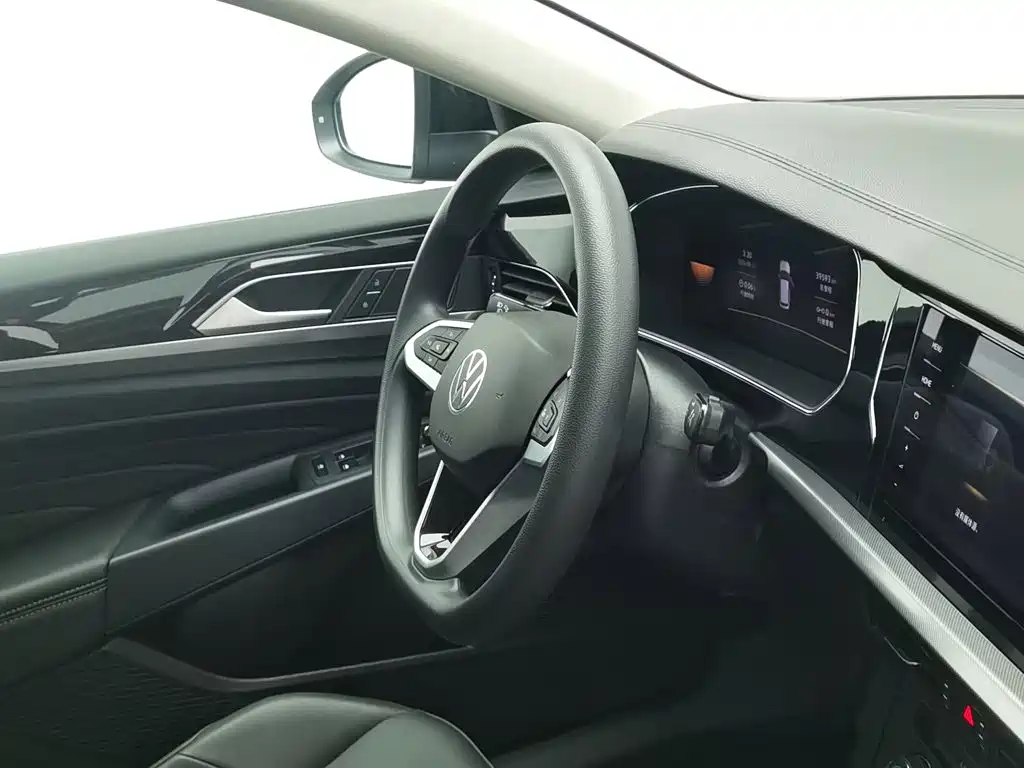 Volkswagen Passat — фото 22