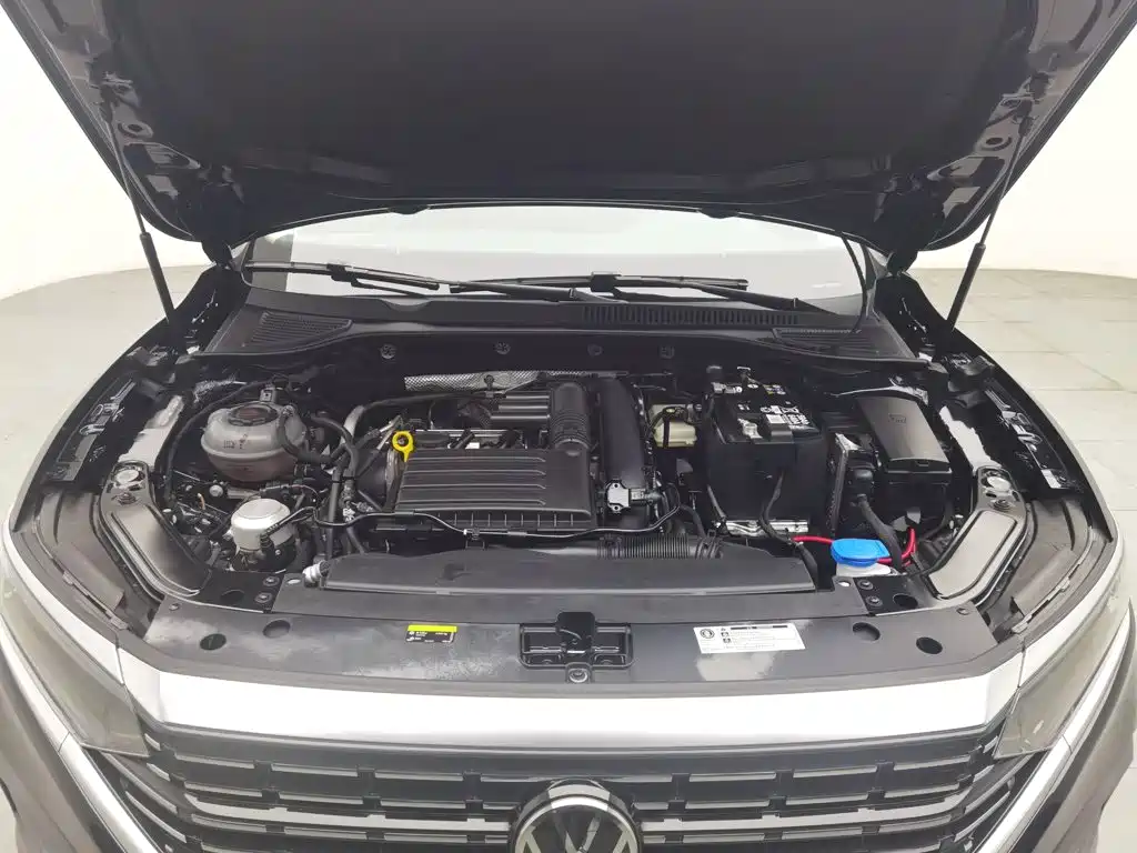 Volkswagen Passat — фото 6