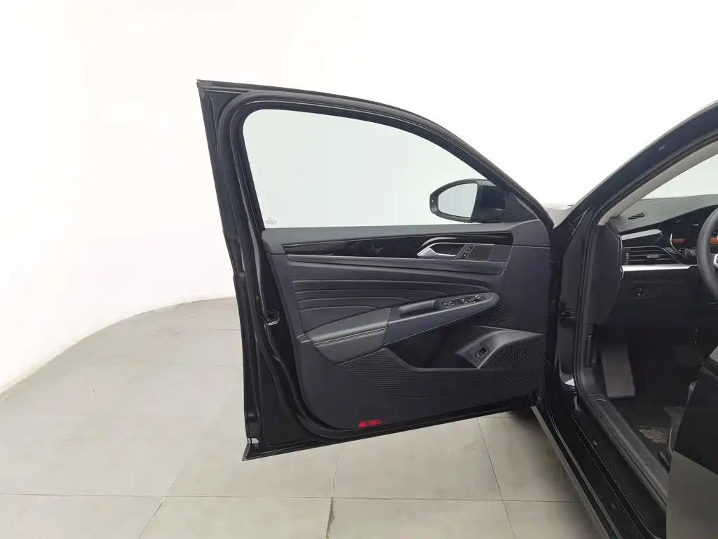 Volkswagen Passat — фото 8