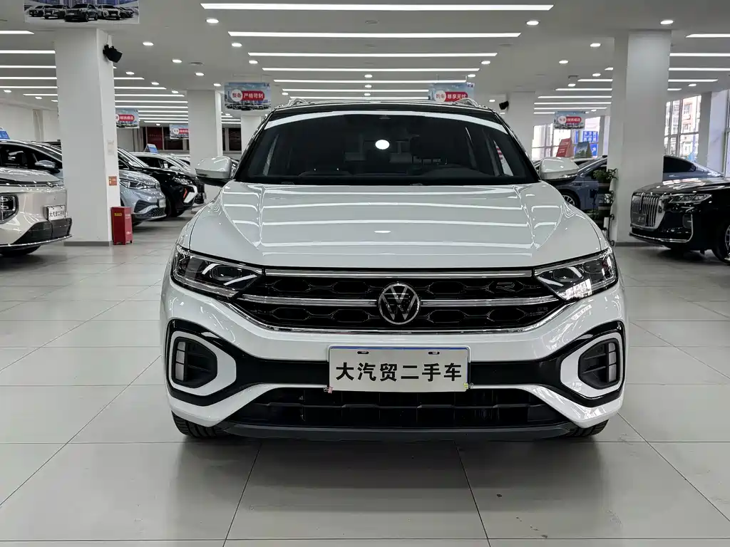 Volkswagen T-Roc — фото 2