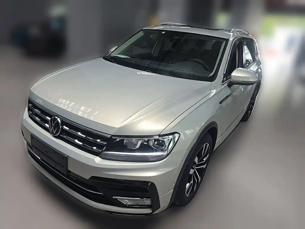 Volkswagen Tiguan L — фото 3