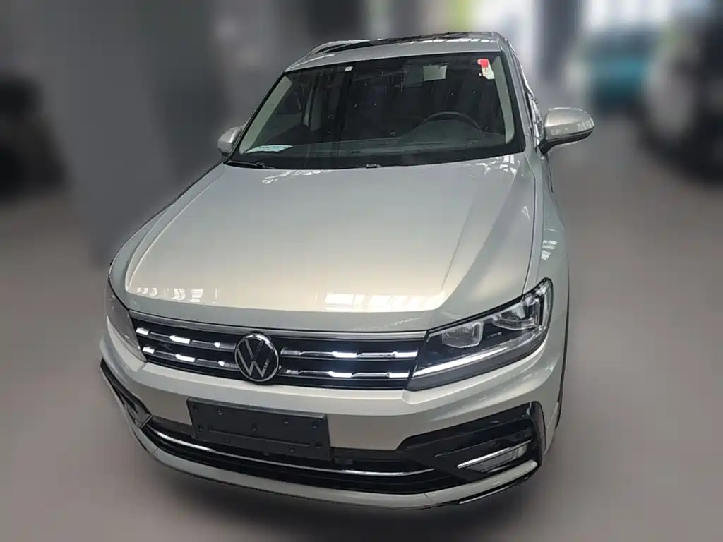 Volkswagen Tiguan L — фото 5