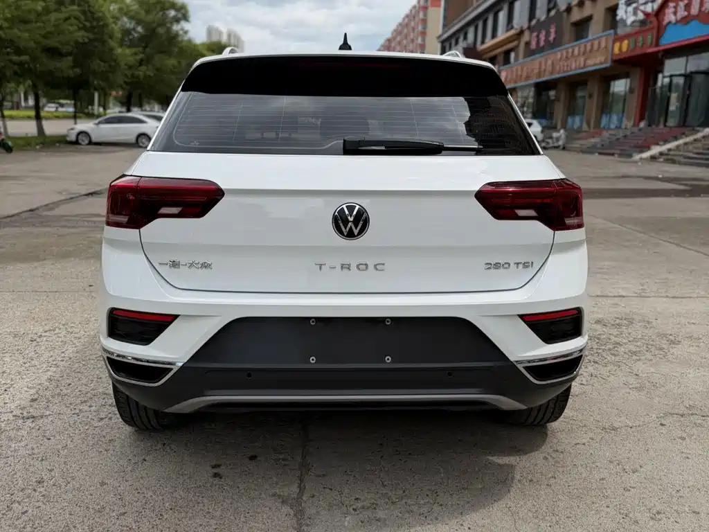 Volkswagen T-Roc — фото 5