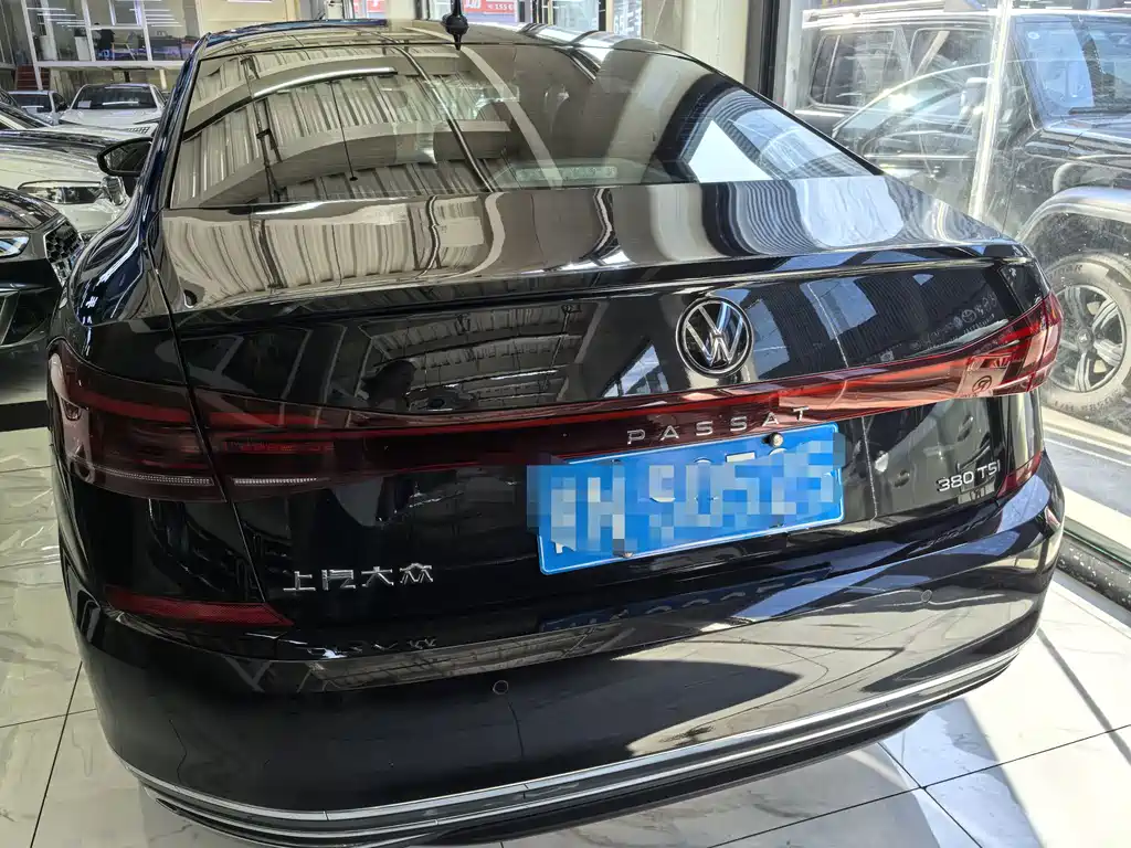 Volkswagen Passat — фото 5