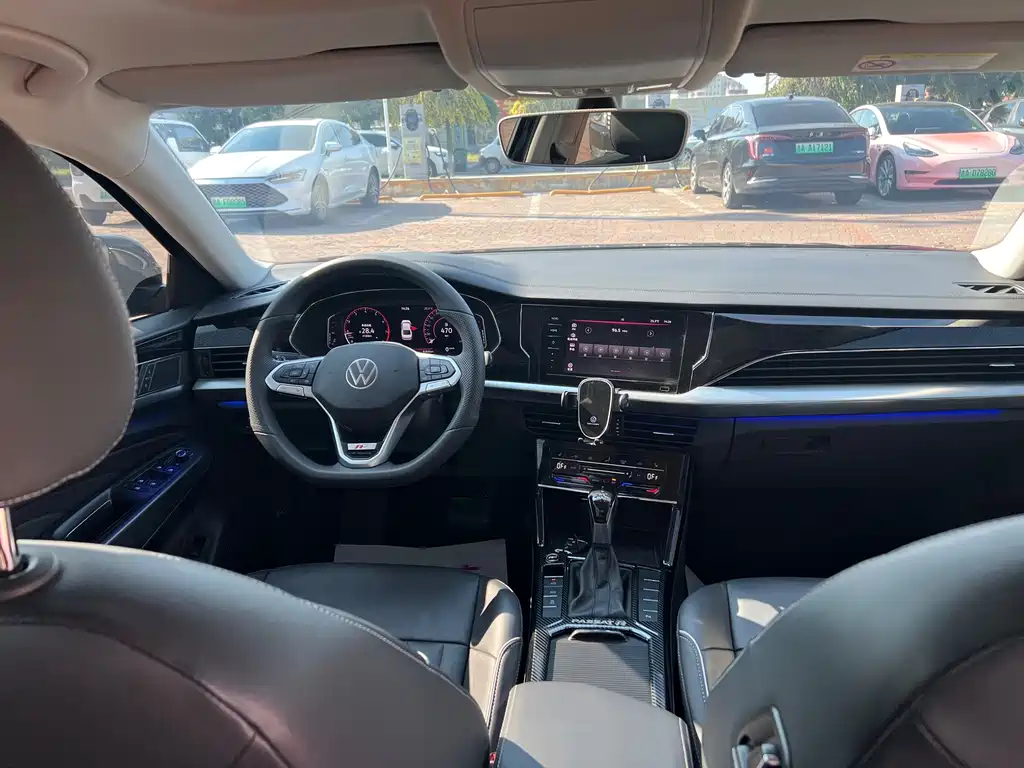 Volkswagen Passat — фото 11