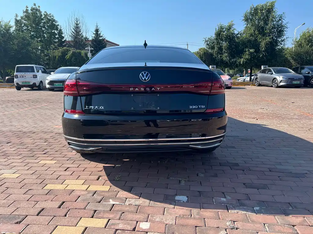 Volkswagen Passat — фото 4