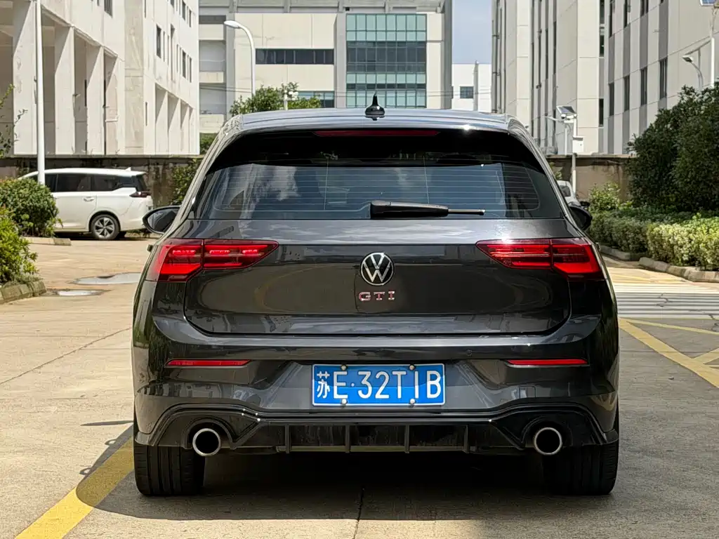 Volkswagen Golf GTI — фото 5