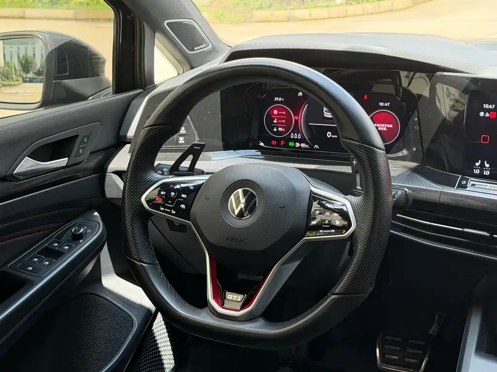 Volkswagen Golf GTI — фото 7
