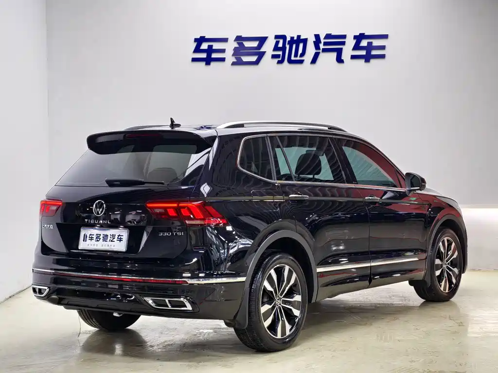 Volkswagen Tiguan L — фото 6