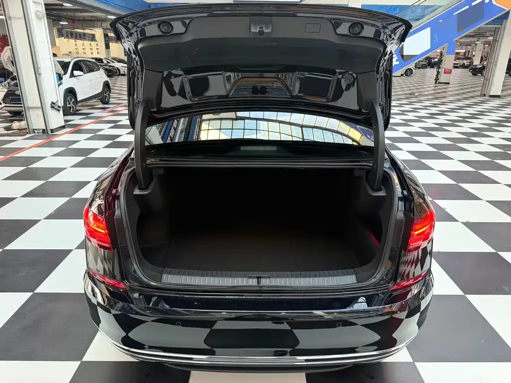 Volkswagen Passat — фото 17