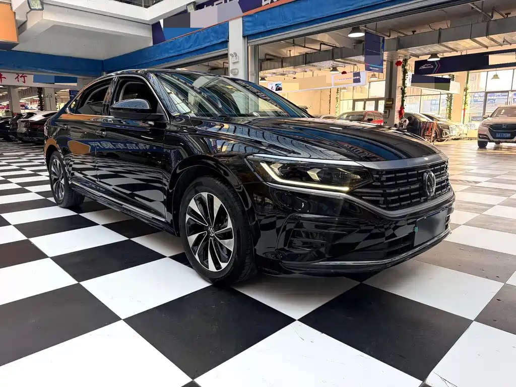 Volkswagen Passat — фото 3