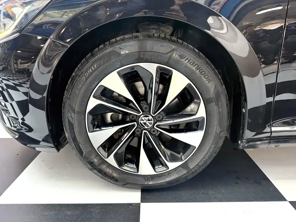 Volkswagen Passat — фото 4