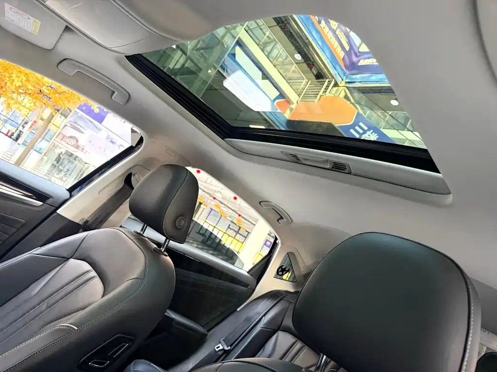 Volkswagen Passat — фото 8