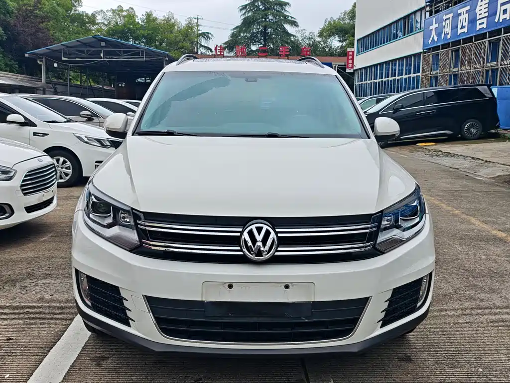 Volkswagen Tiguan — фото 2