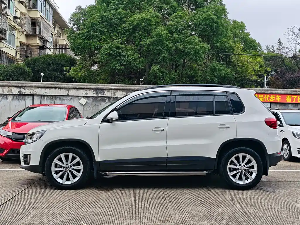 Volkswagen Tiguan — фото 3