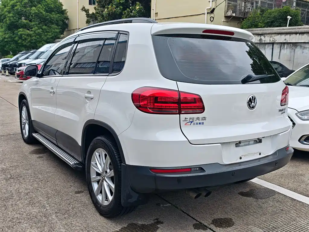 Volkswagen Tiguan — фото 4