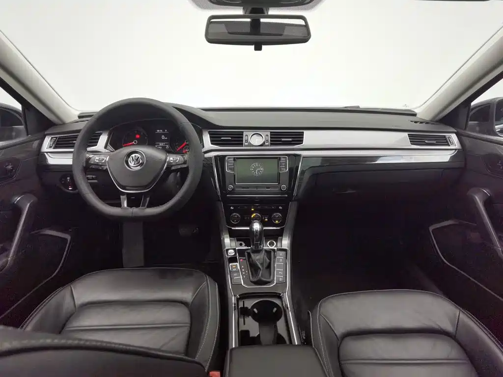 Volkswagen Passat — фото 5