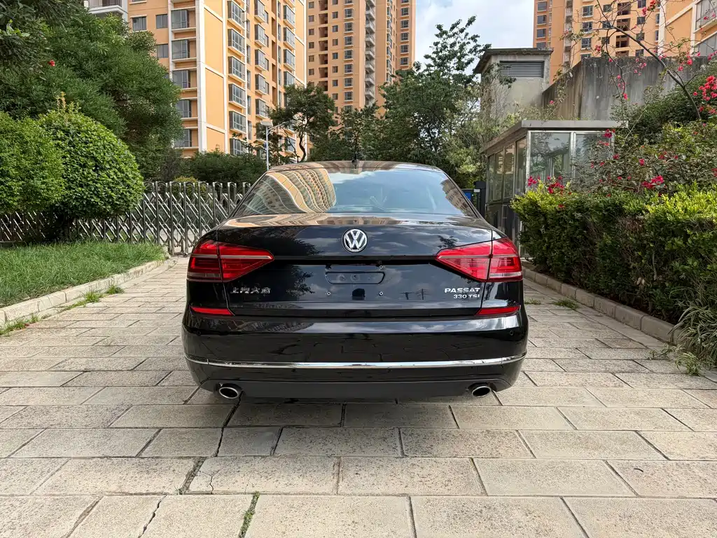 Volkswagen Passat — фото 5