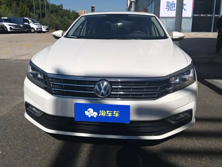 Volkswagen Passat — фото 2