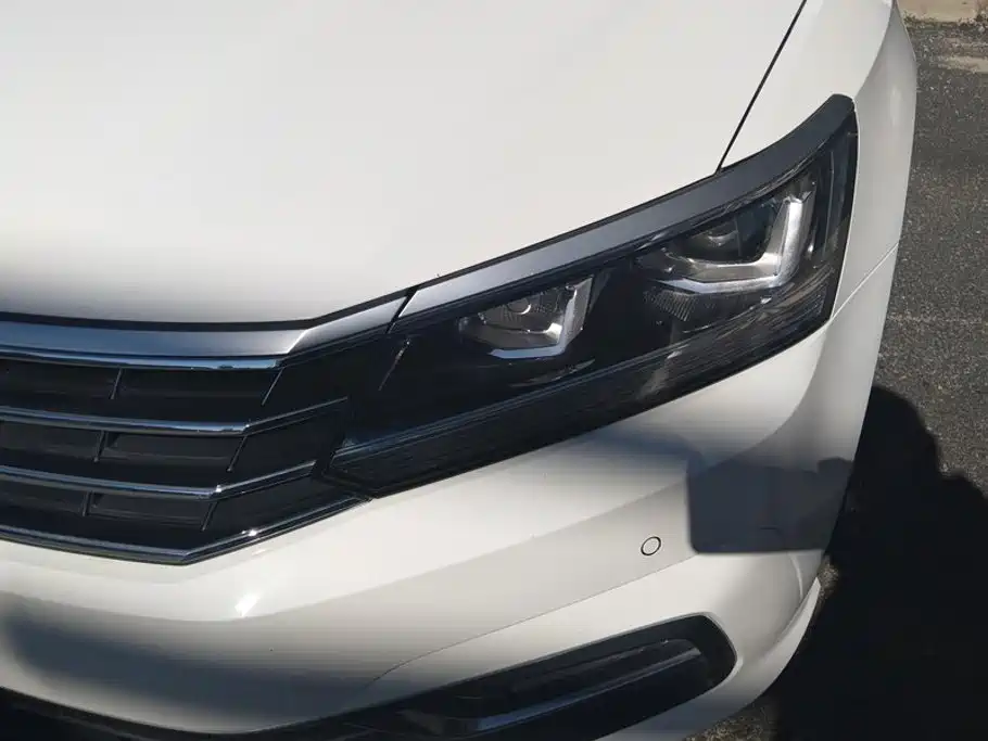 Volkswagen Passat — фото 5