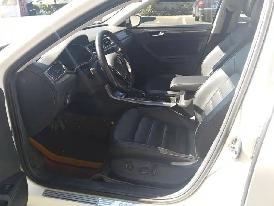 Volkswagen Passat — фото 9