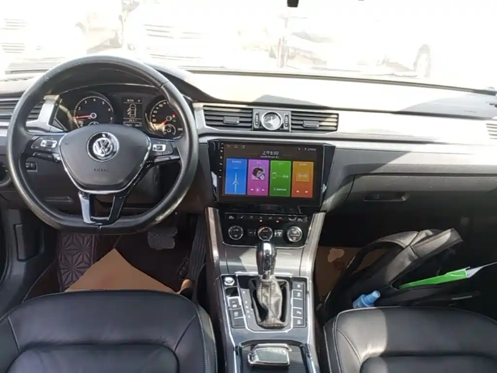 Volkswagen Passat — фото 10