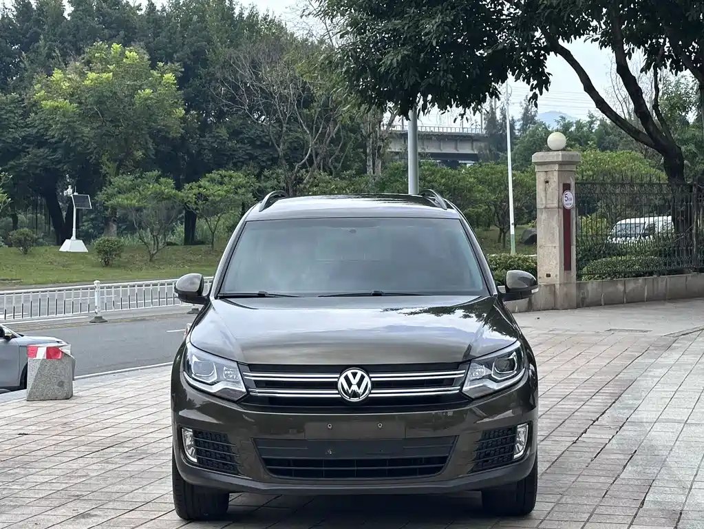 Volkswagen Tiguan — фото 2