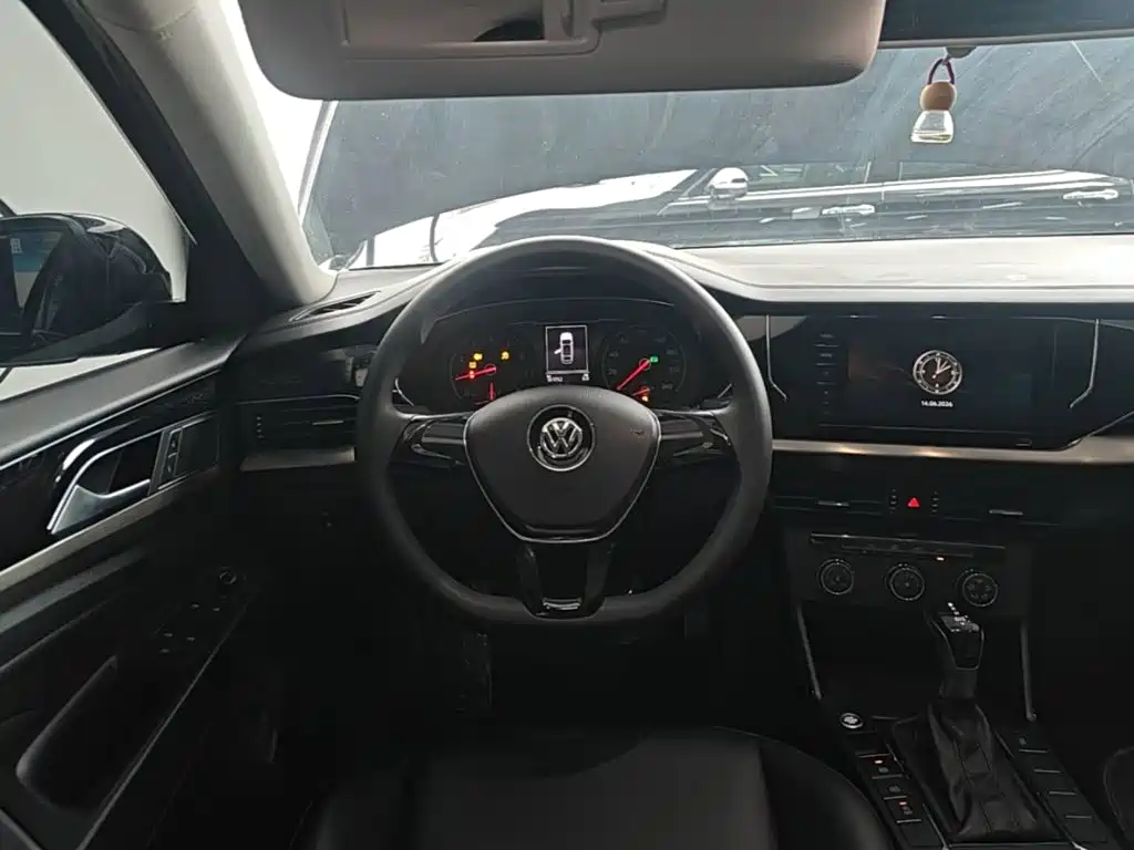 Volkswagen Passat — фото 11