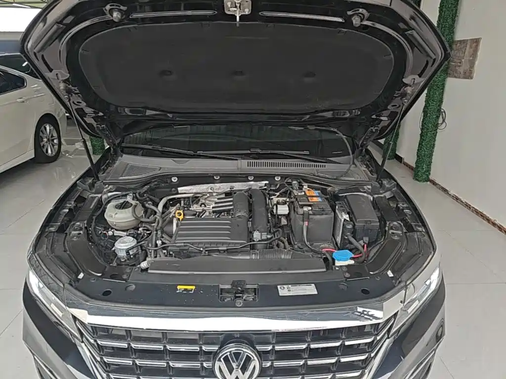 Volkswagen Passat — фото 20