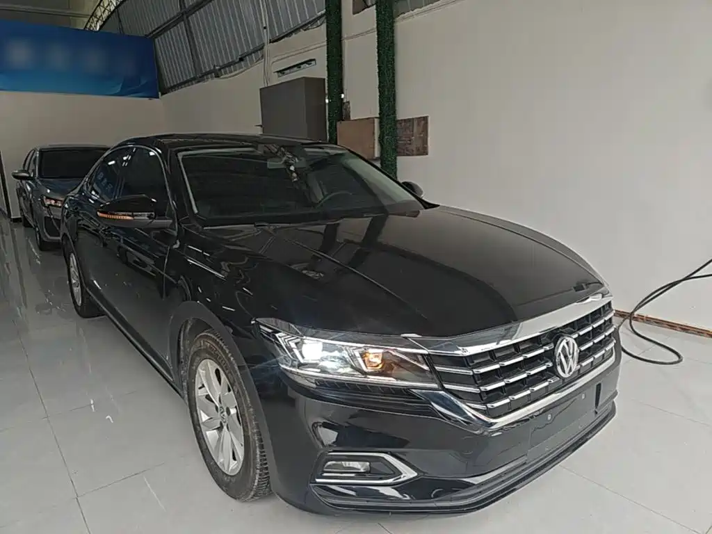 Volkswagen Passat — фото 4