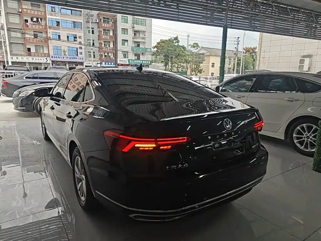Volkswagen Passat — фото 5