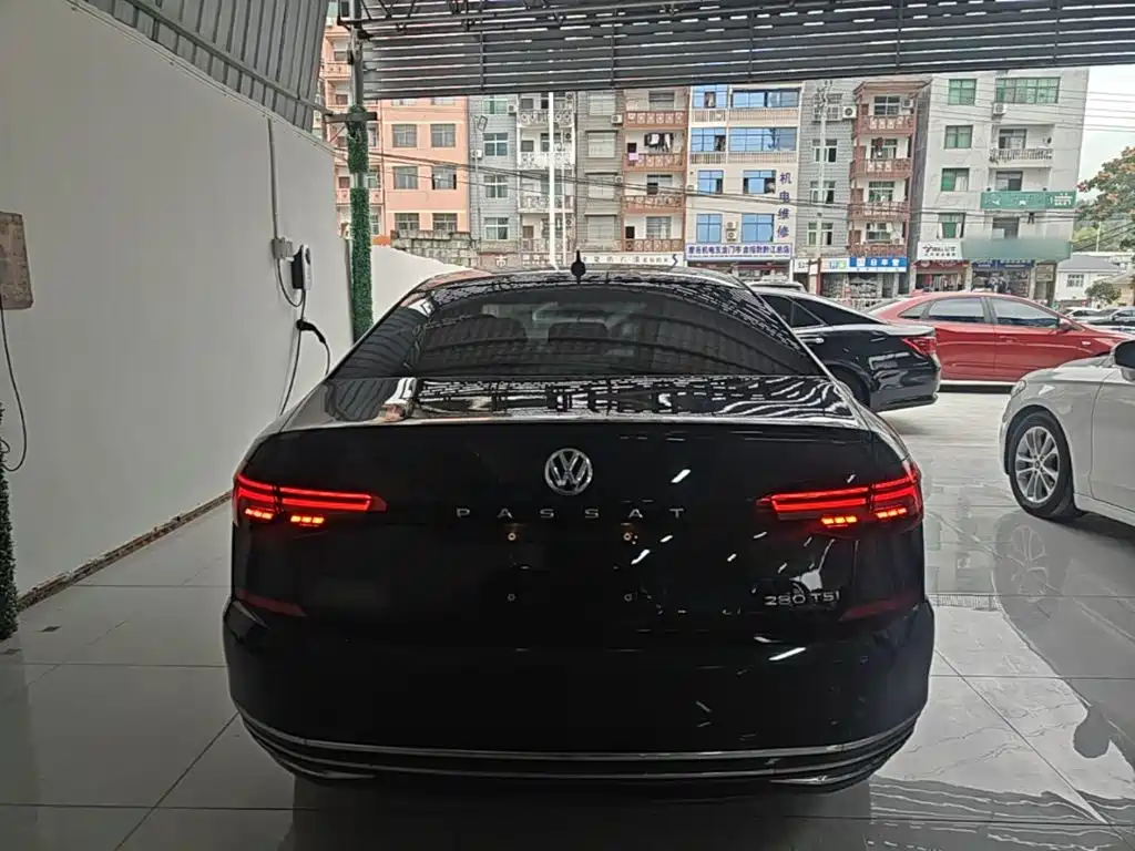 Volkswagen Passat — фото 6