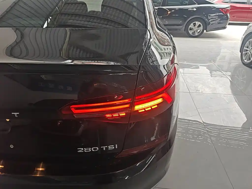 Volkswagen Passat — фото 8