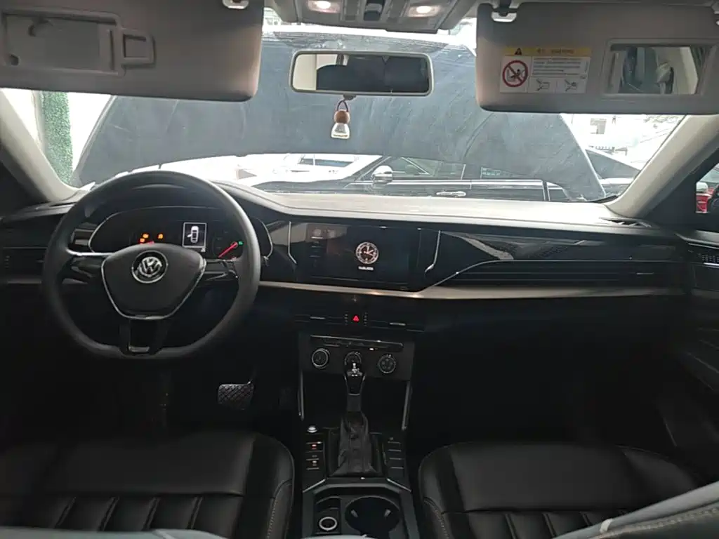 Volkswagen Passat — фото 10